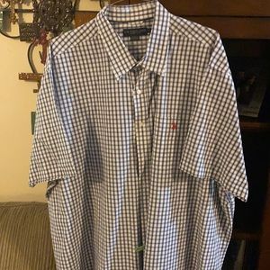 Men’s short sleeve blue and white plaid polo button up shirt